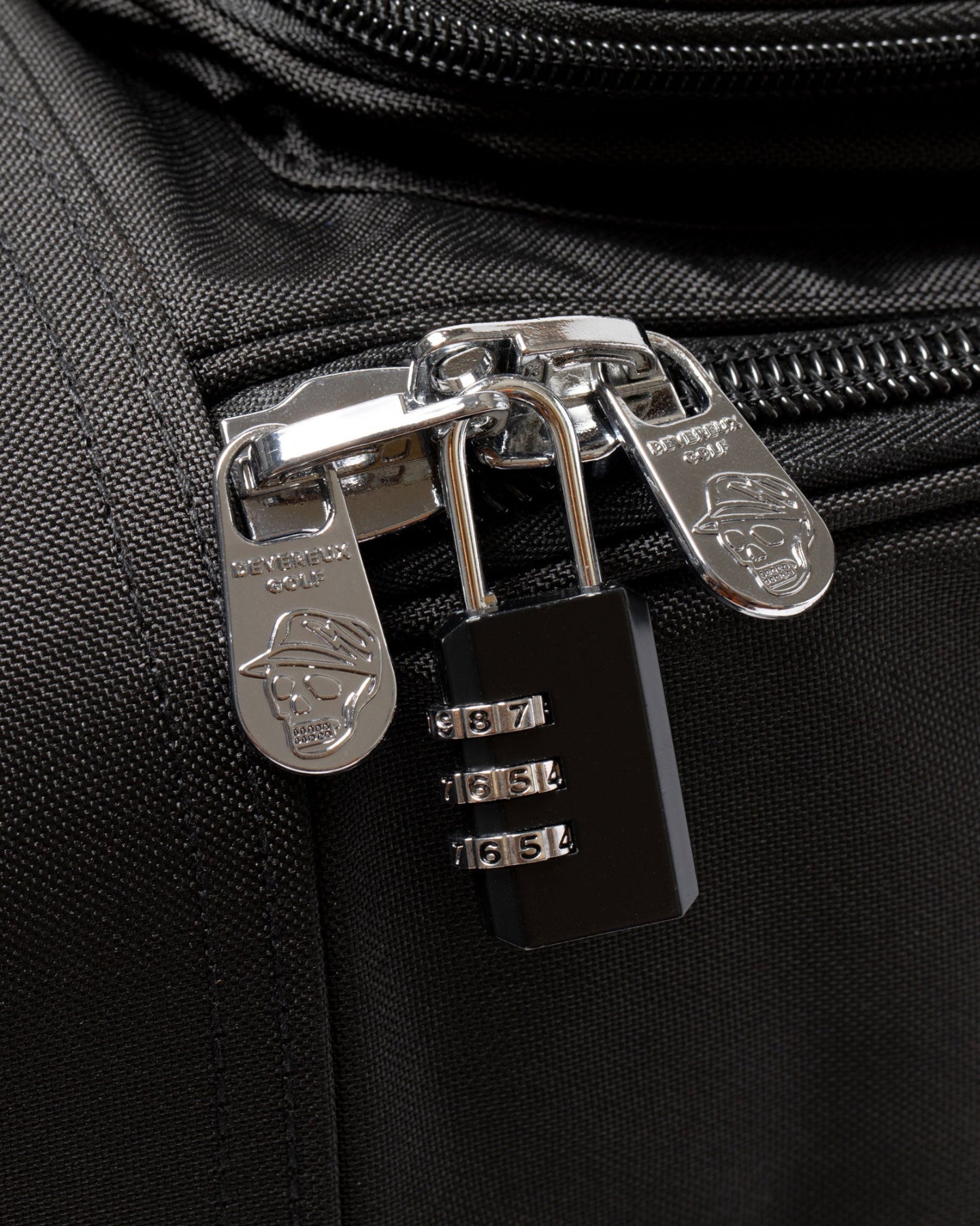 DEVEREUX Travel Cover Bag 763474823-BLACK