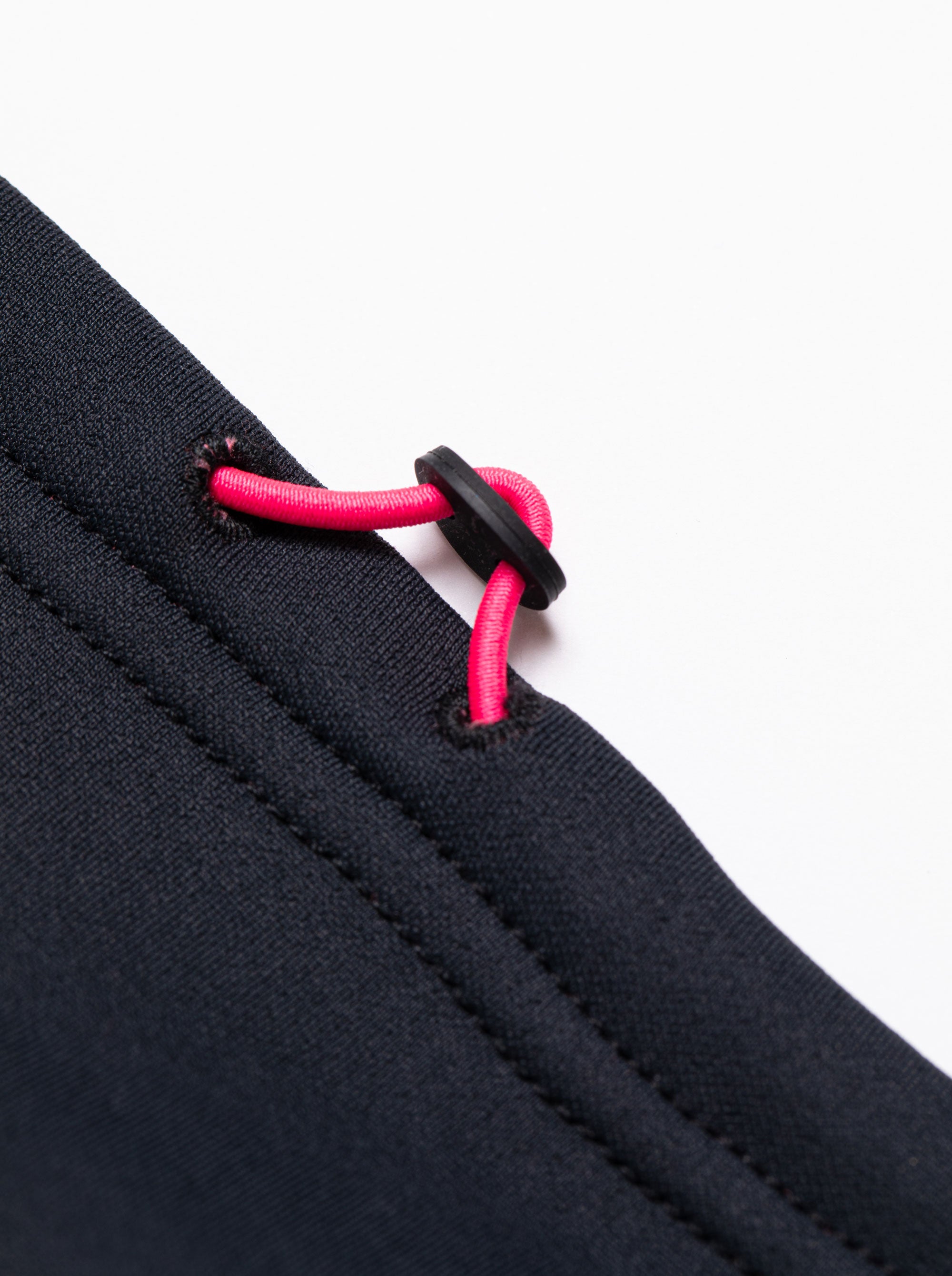 WOMEN 16 Run Club String High Neck PO 763474076-BLACK