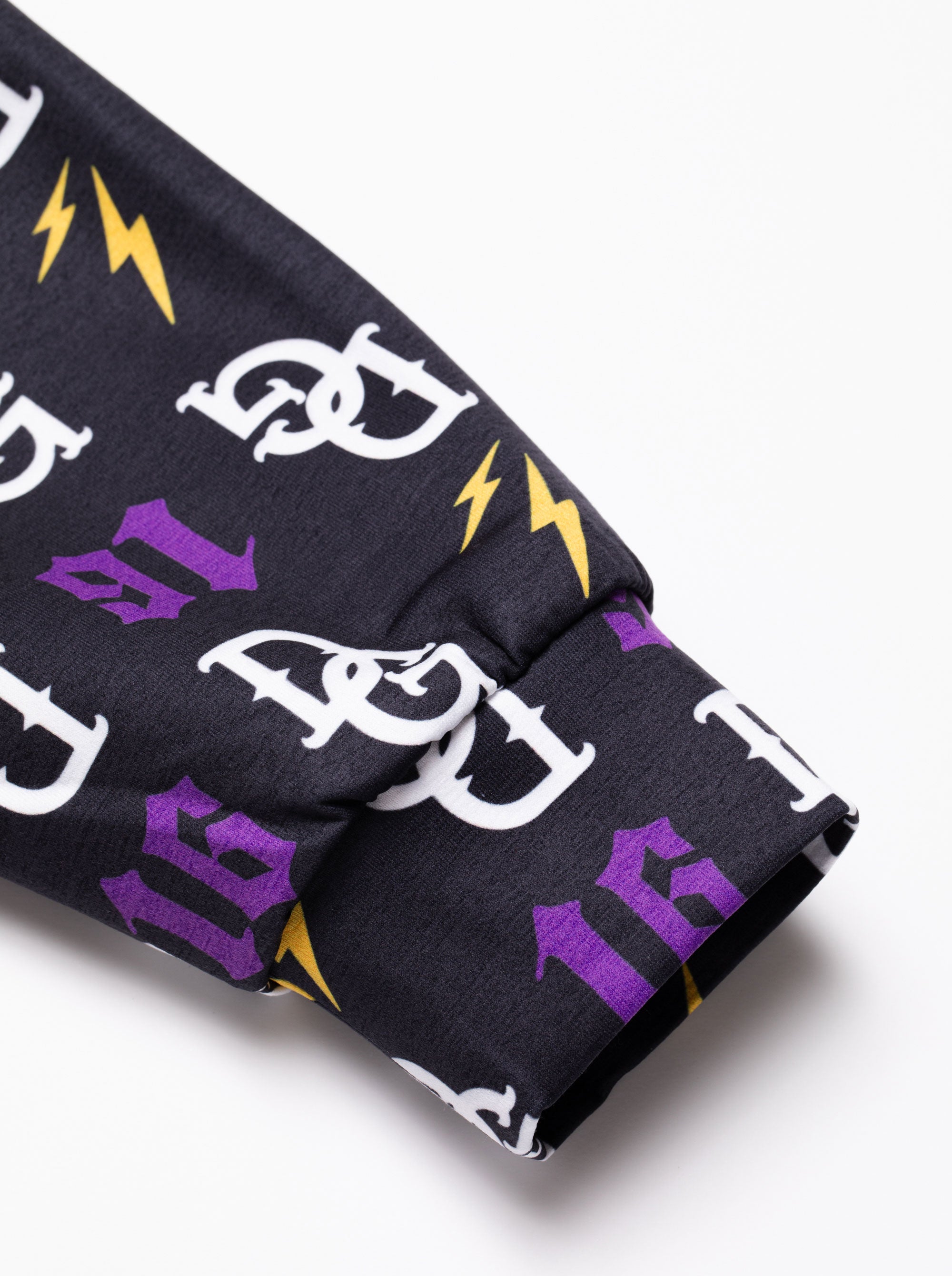 Monogram デルタハイネック 763474004-BLACK