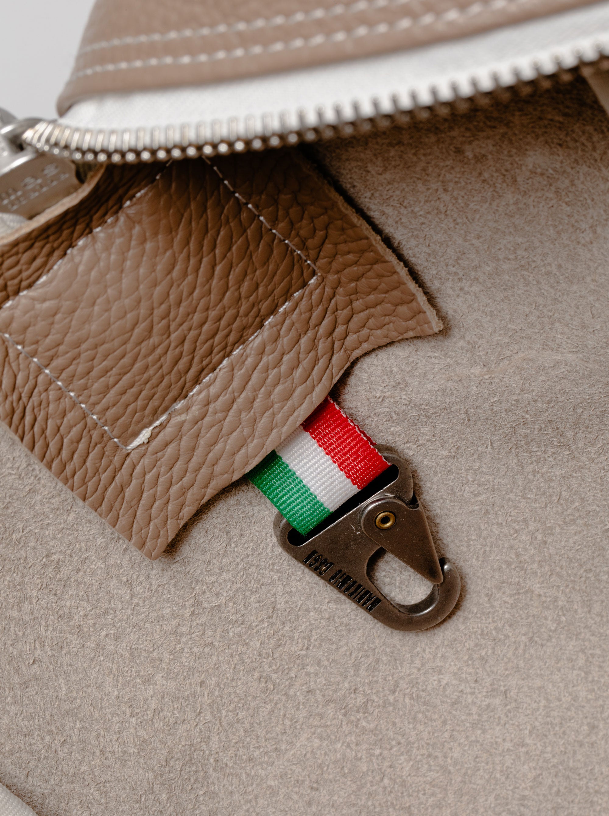 【DEVEREUX × MANIKOMIO】 レザーミディアムボストンBAG 763474861-TAUPE