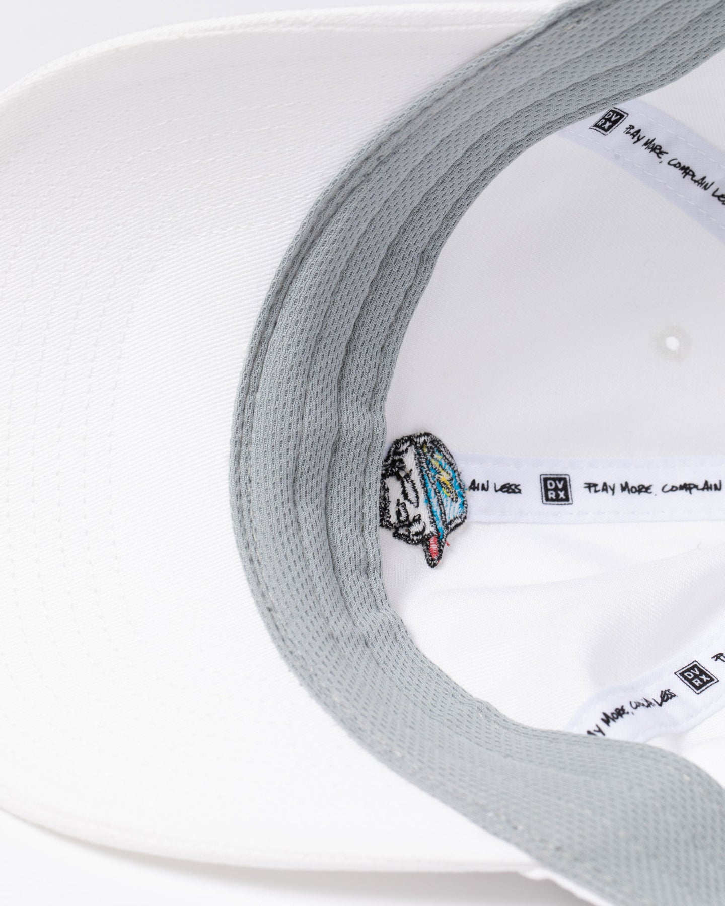 【NEW】Uni DVRX Signature Hat 763572808-WHITE