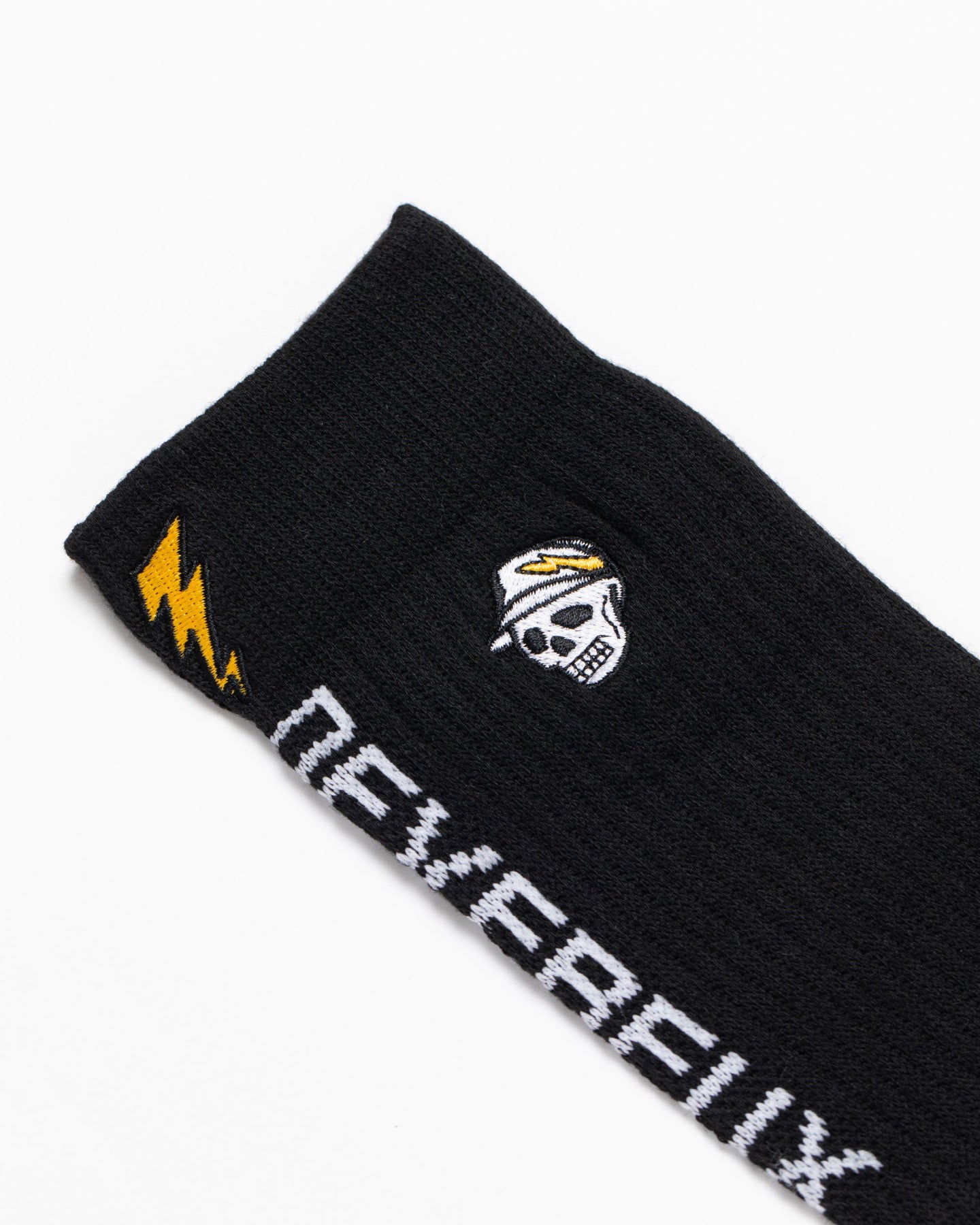 MEN Back Logo Regular Socks 763572840-BLACK/WH