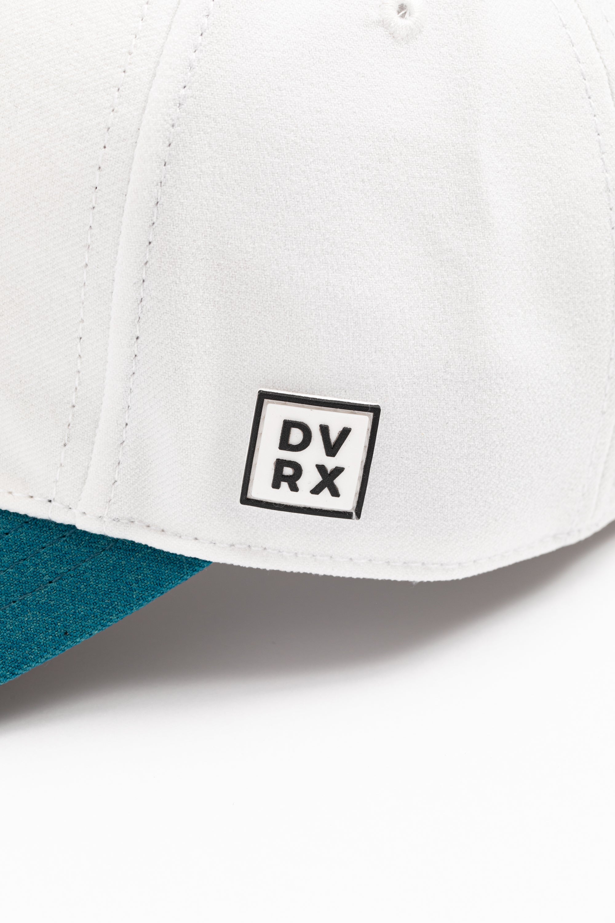 【新色入荷】DVRX D Logo Cap 763474813-WHITE/TURQUOISE