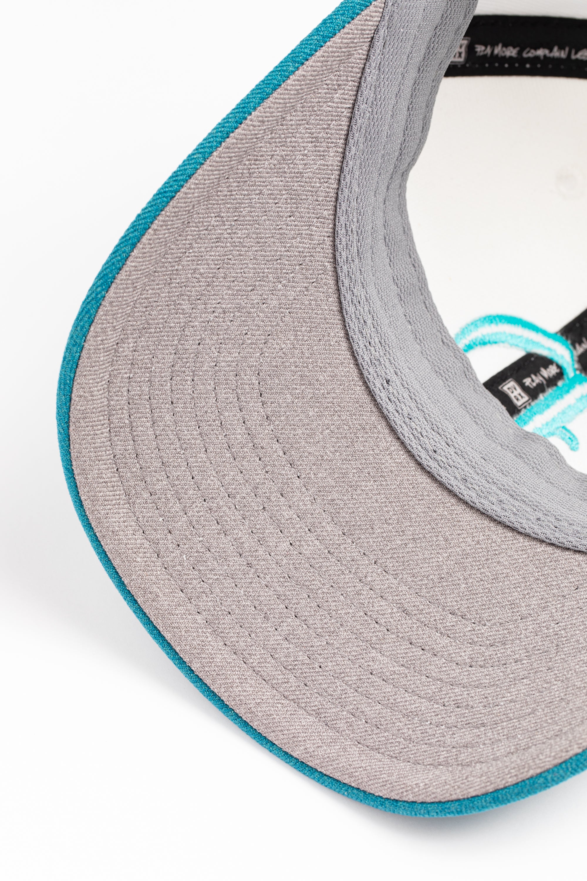 【新色入荷】DVRX D Logo Cap 763474813-WHITE/TURQUOISE