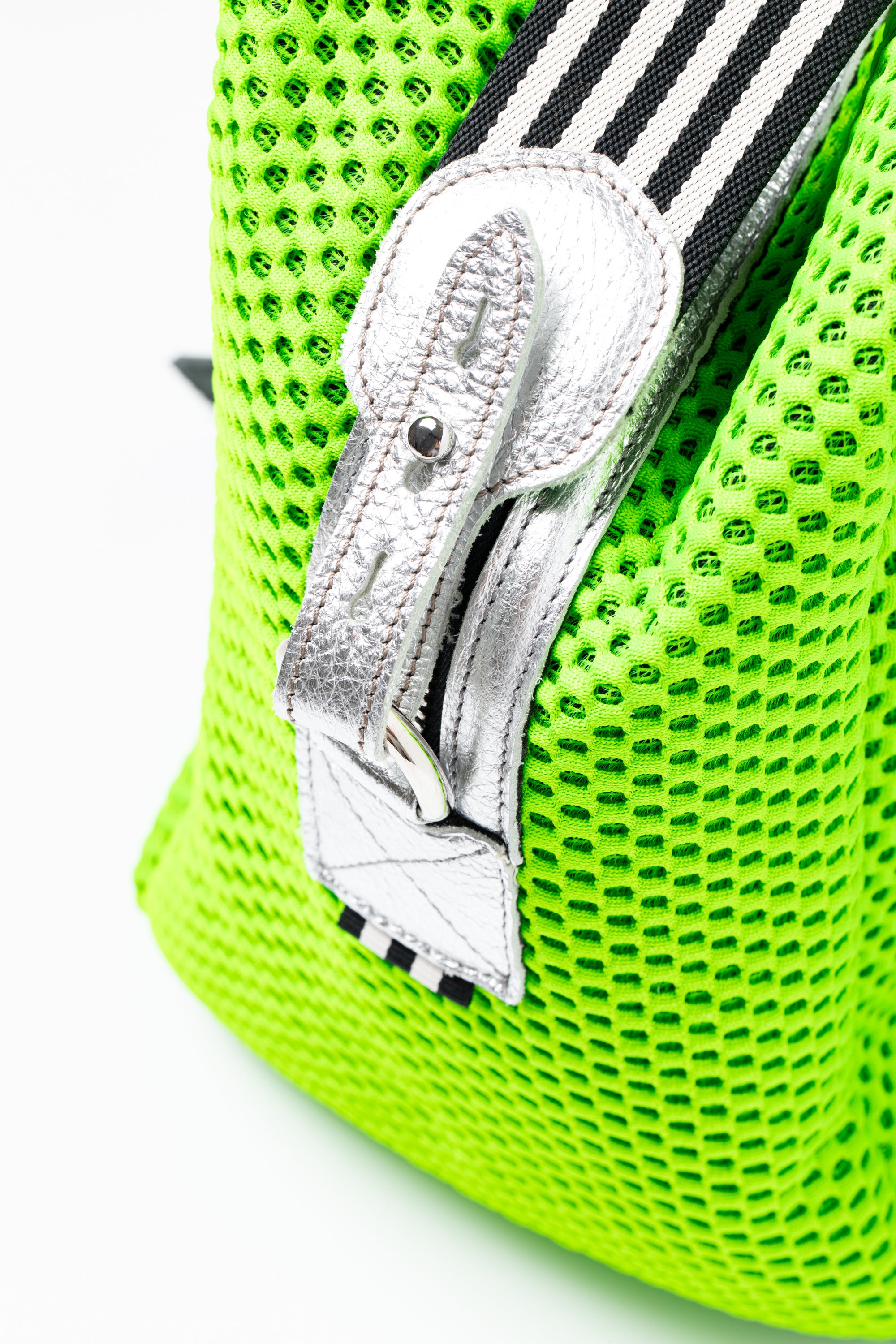 【DEVEREUX × MANIKOMIO】 38 Mesh aviators kit bag 763572832 GREEN