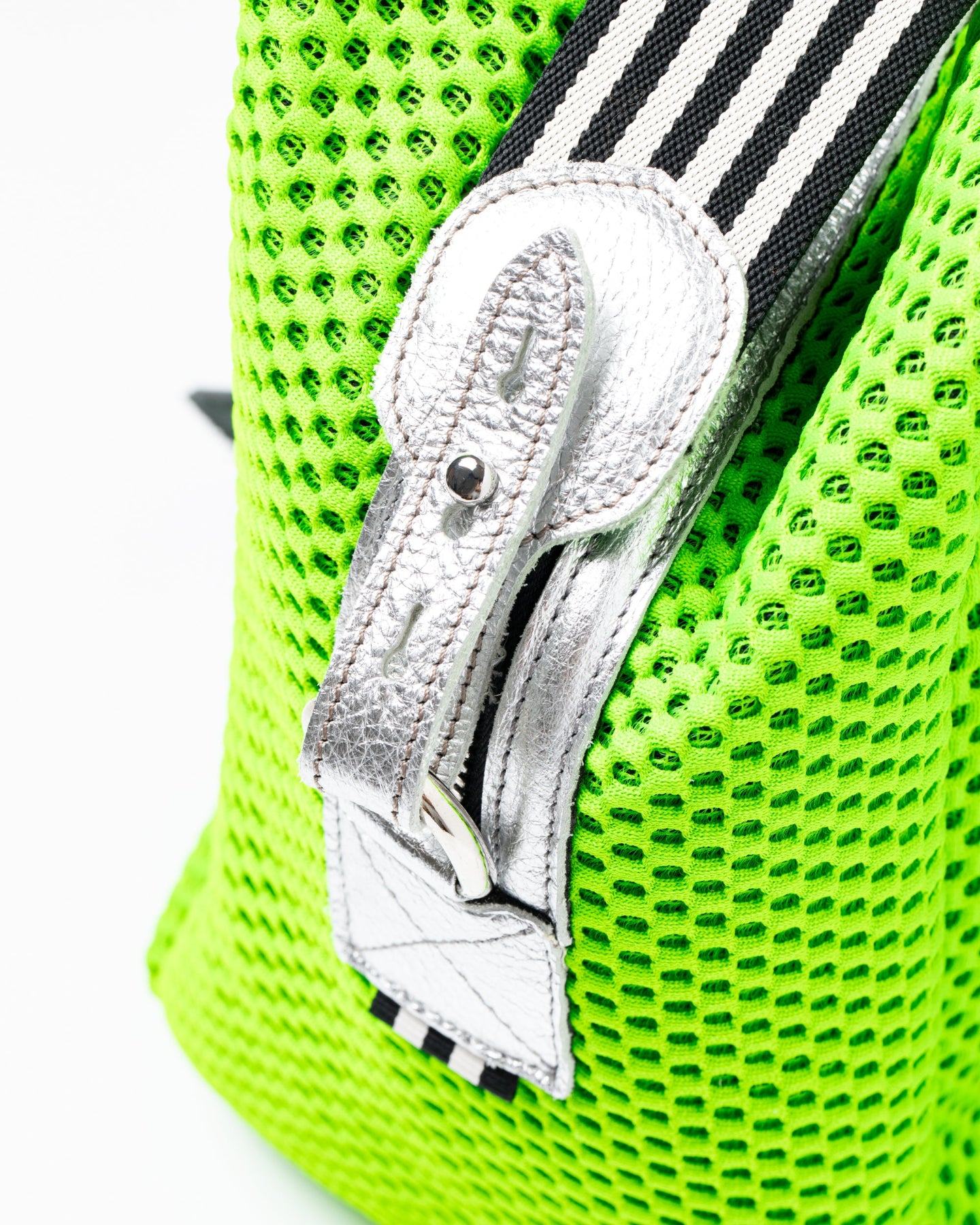 【DEVEREUX × MANIKOMIO】 38 Mesh aviators kit bag 763572832 GREEN