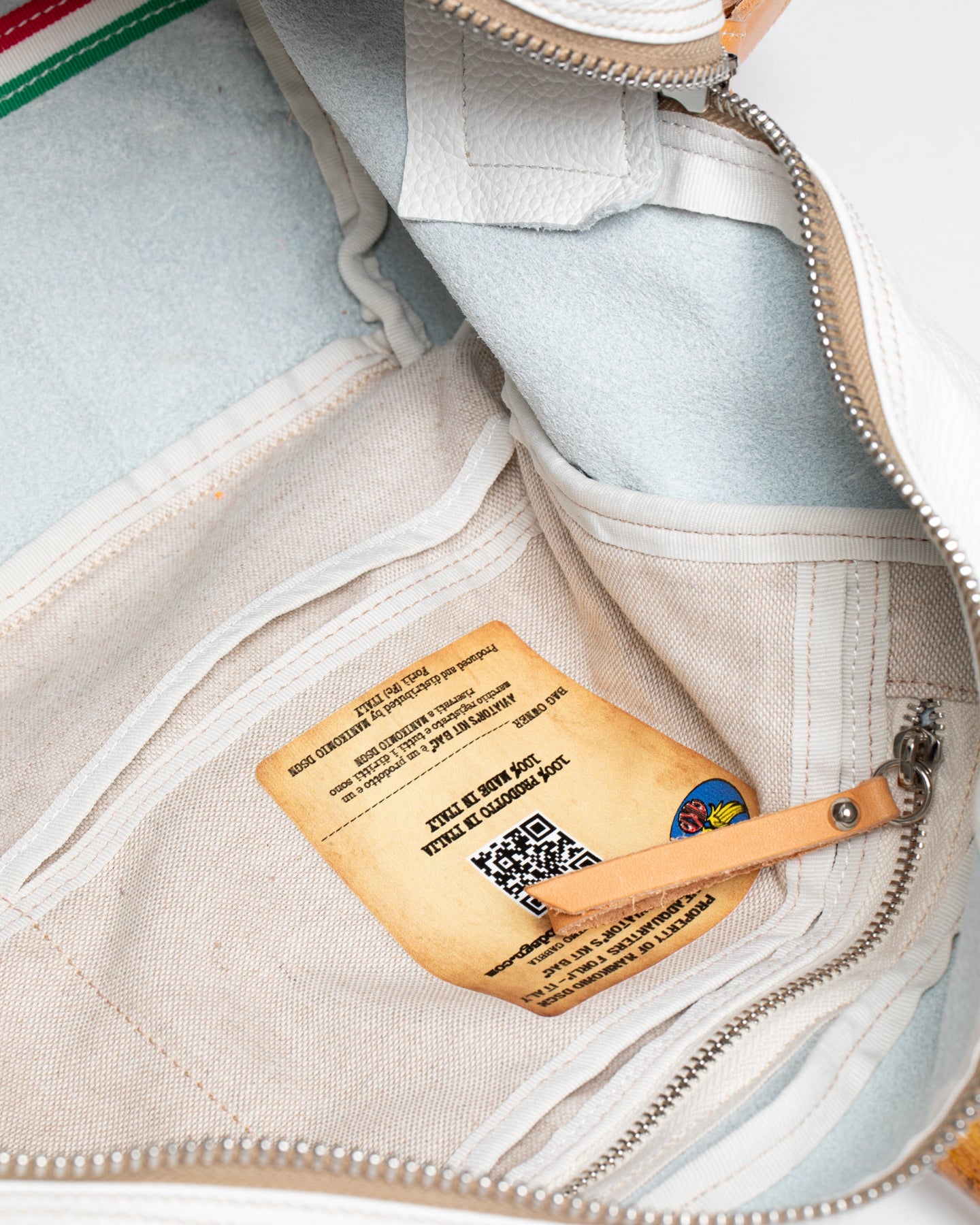 【DEVEREUX × MANIKOMIO】 38 bamboo leather aviators kit bag 763572830 WHITE