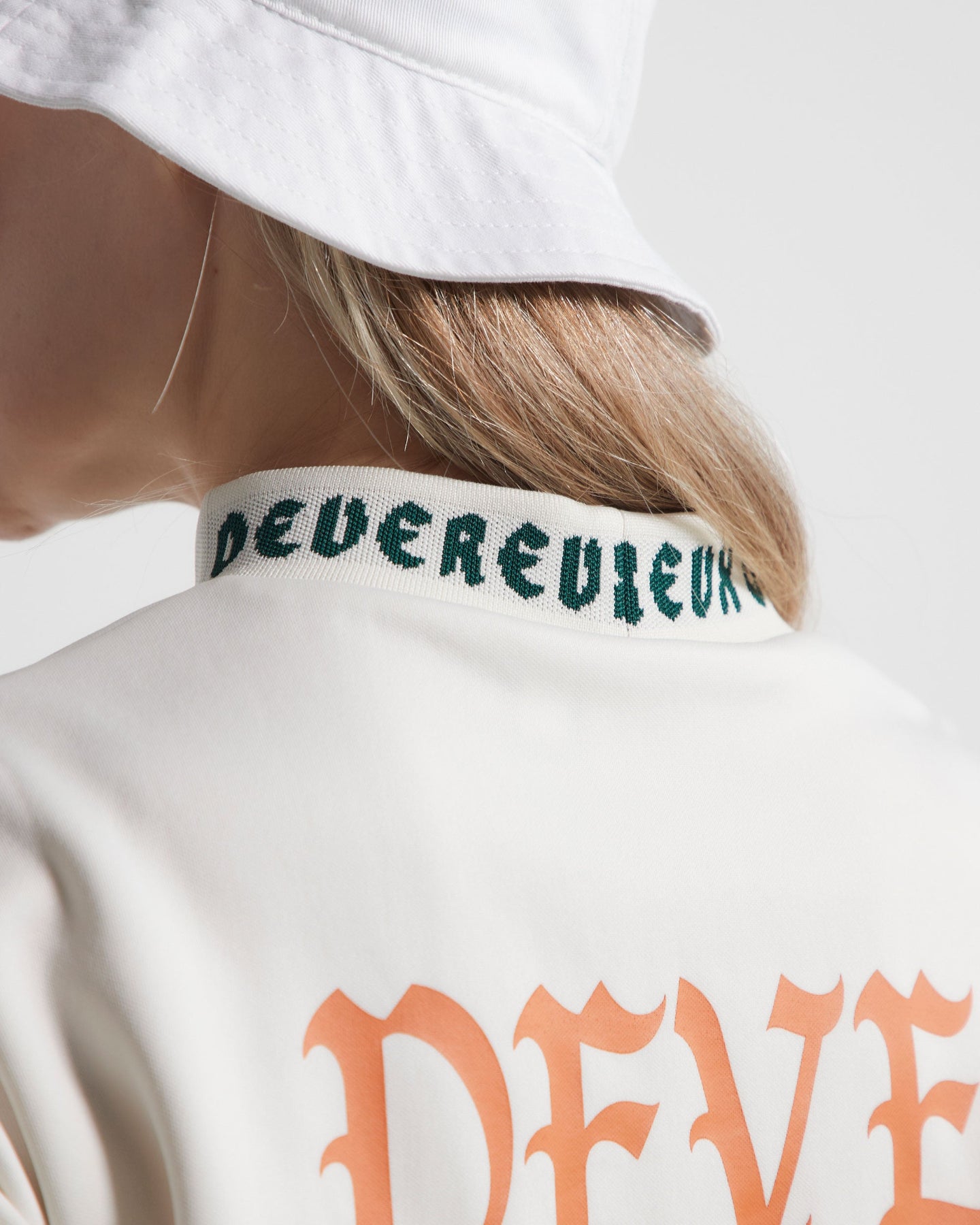 WOMEN ジャガードロゴモックS/S 763472079-WHITE