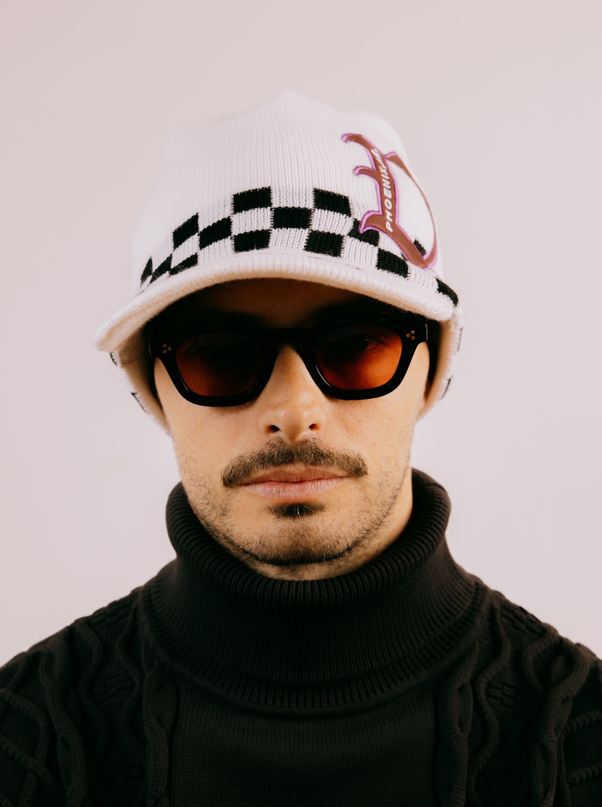 D Logo ツバ付きニットキャップ 763474805-WHITE