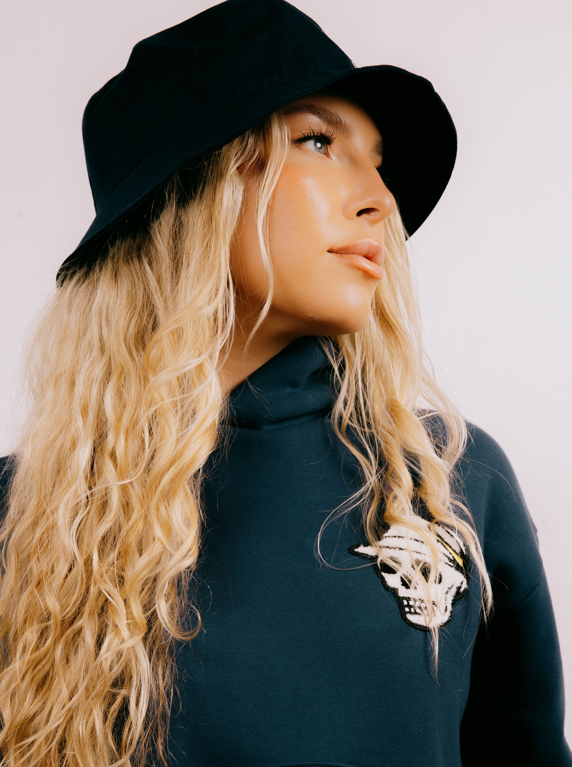 WOMEN Icon SkullパッチHoodie 763474087-D/BLUE