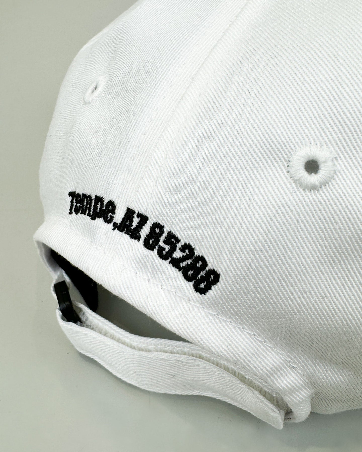 Old English Devereux Golf Hat 763472845-WHITE