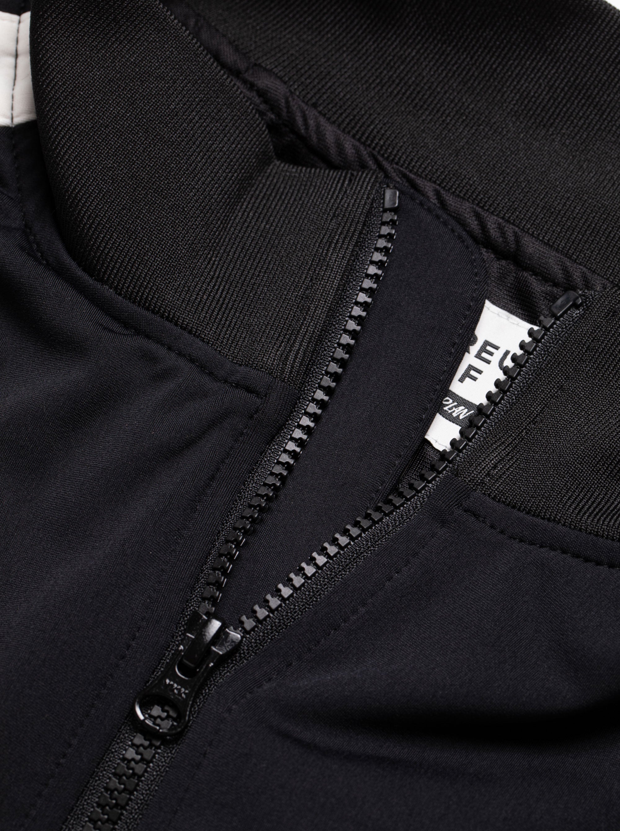 Highly Addictive 37.5 Full Zip JK 763474101-BLACK