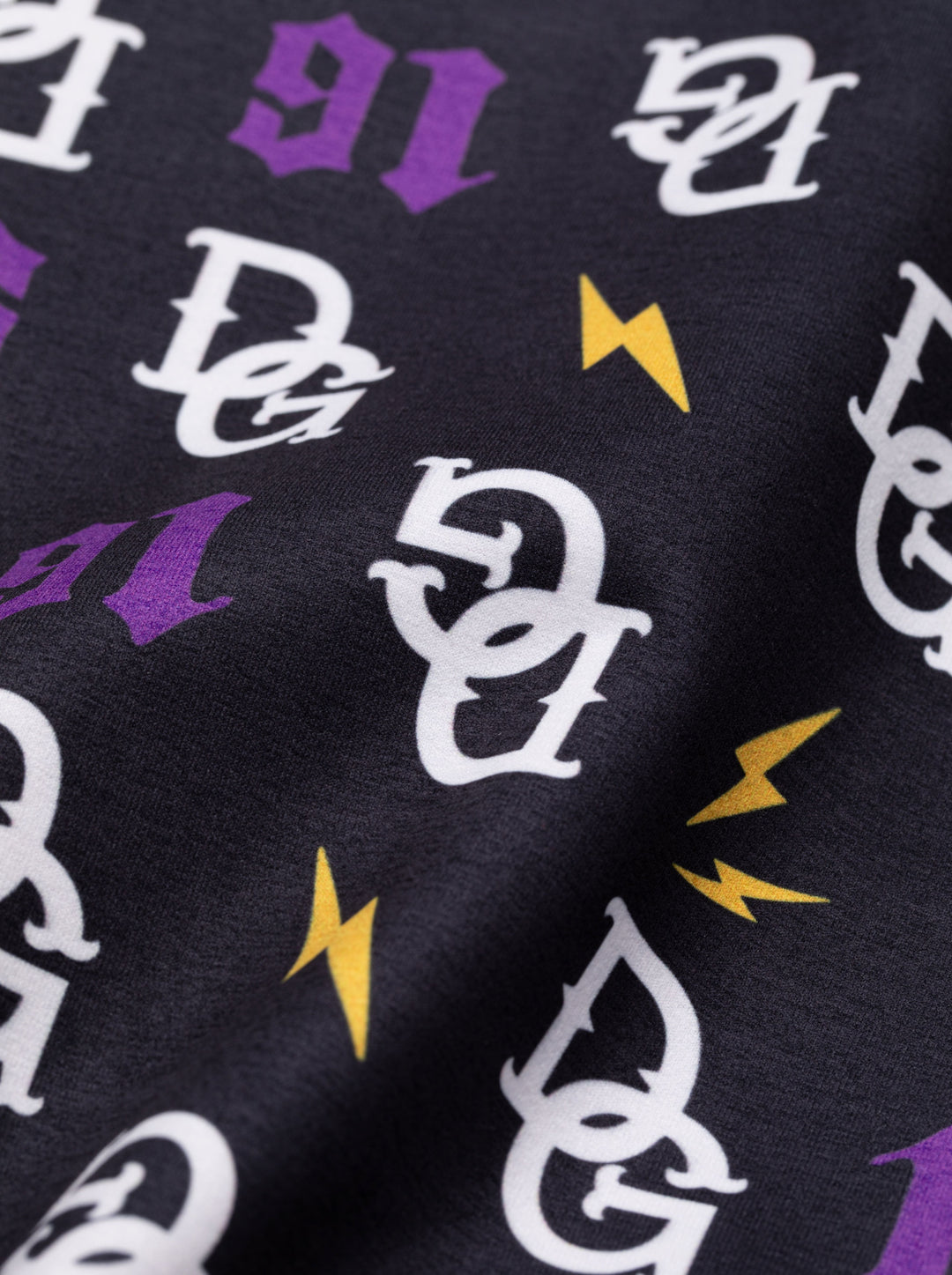 Monogram デルタハイネック 763474004-BLACK