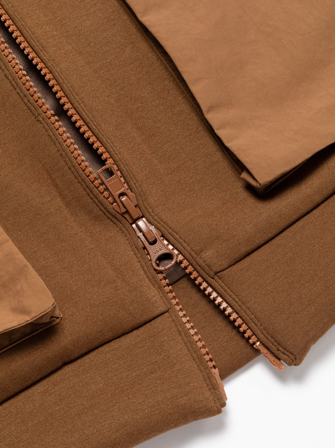 16 Run ClubモノフィラFull Zip Pocket JK 763474106-CAMEL