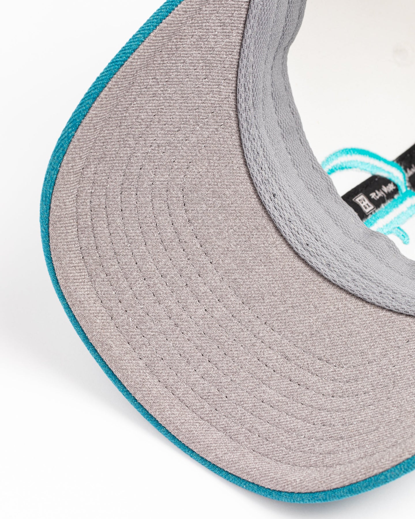 【新色入荷】DVRX D Logo Cap 763474813-WHITE/TURQUOISE
