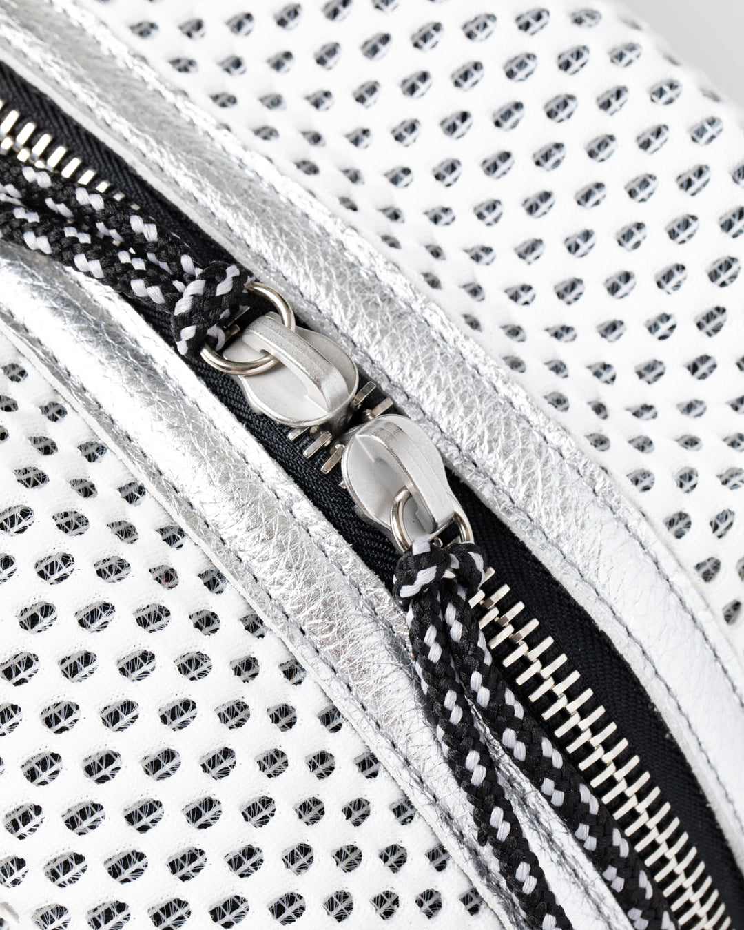 【DEVEREUX × MANIKOMIO】 38 Mesh aviators kit bag 763572832 WHITE