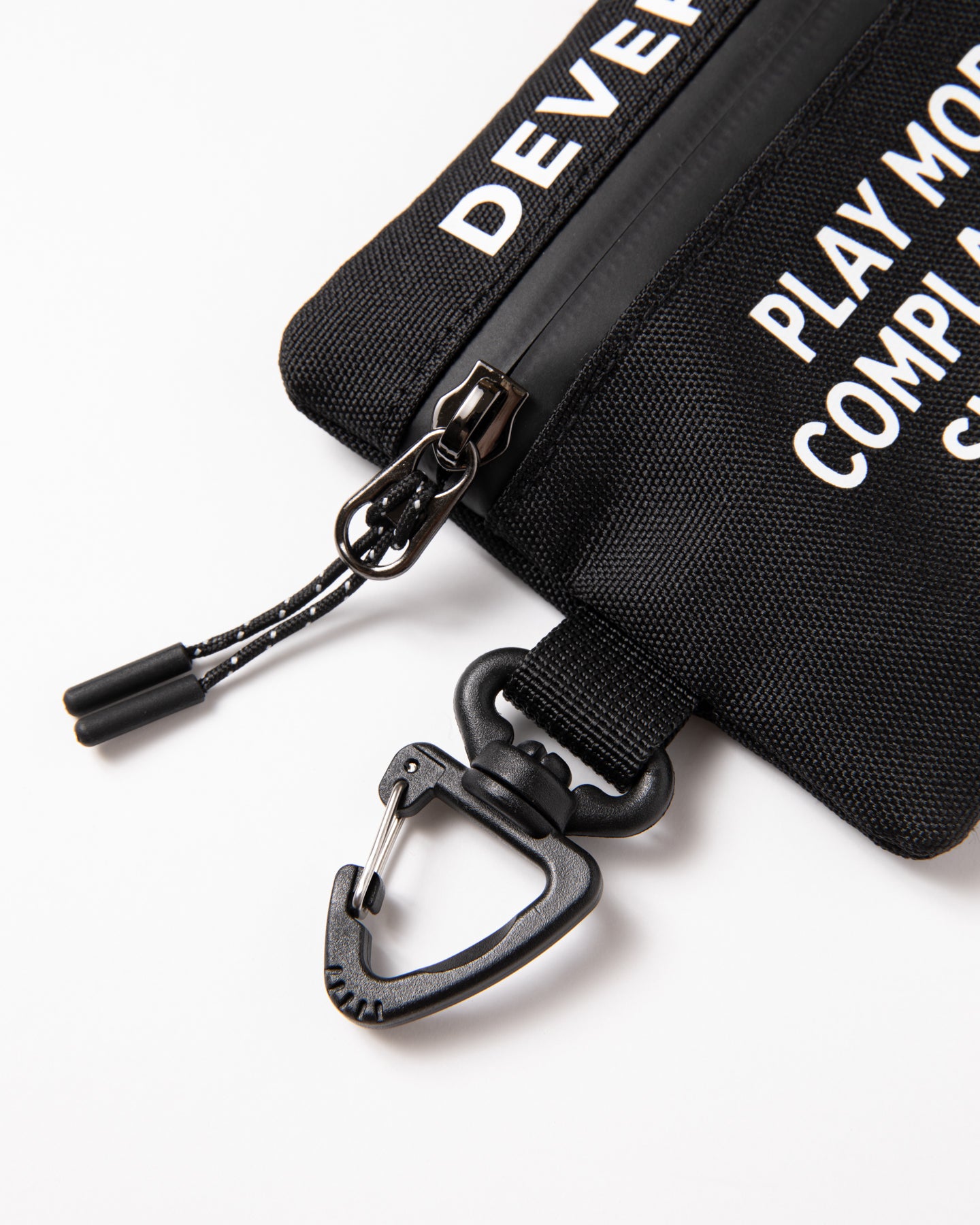 DVRXショルダーポーチ 075754812-BLACK