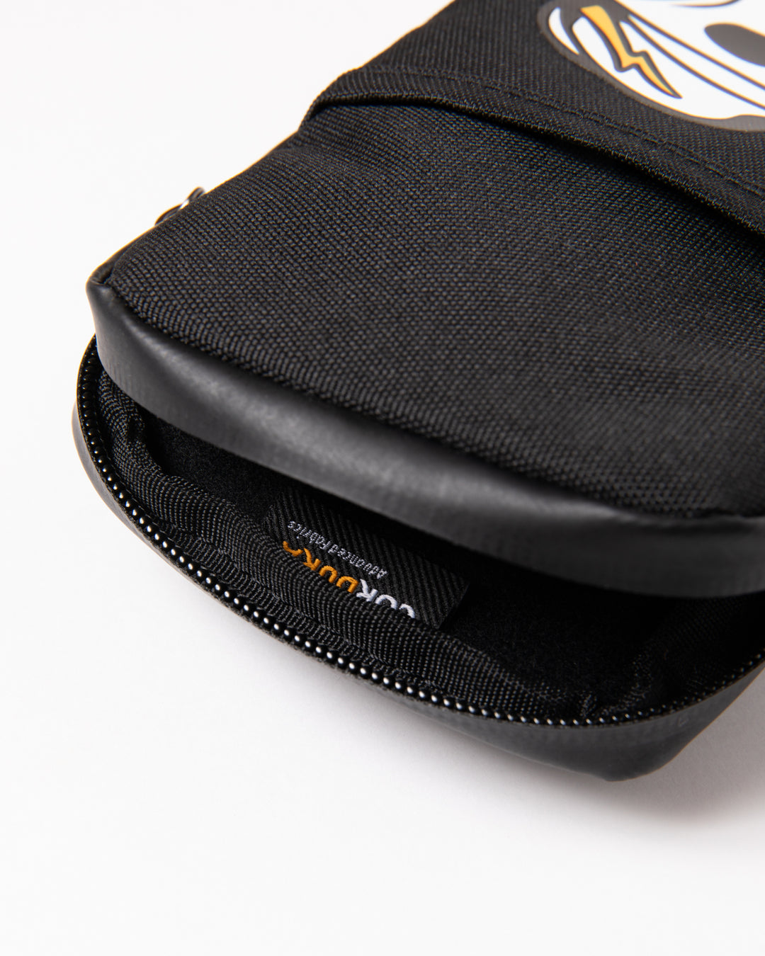 DVRXショルダーポーチ 075754812-BLACK