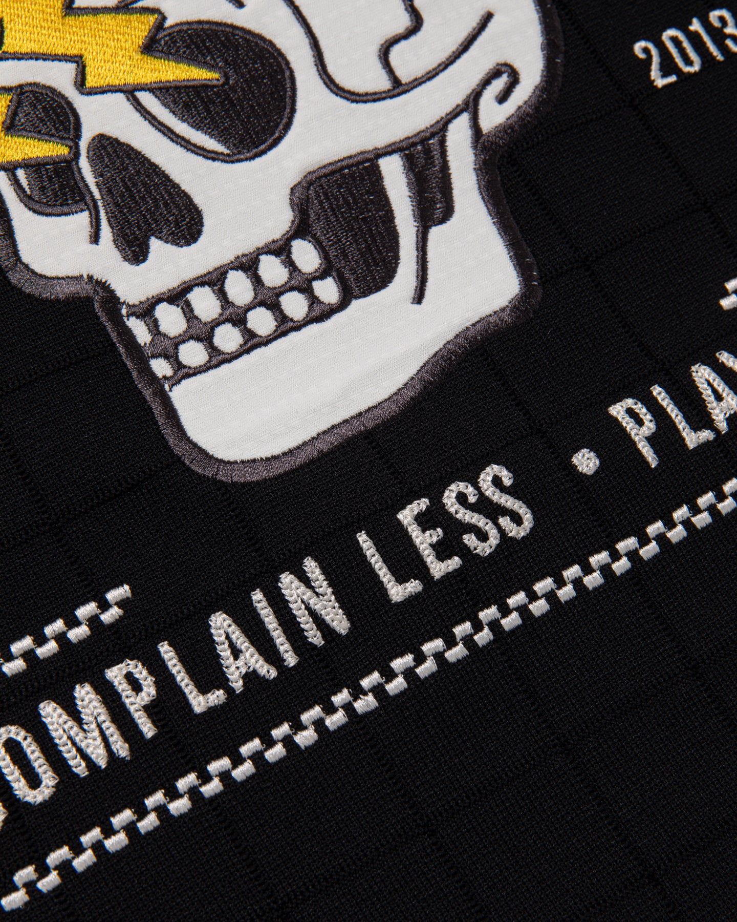 ショッカースカルミラノリブアイレットクルーニット 075754703-BLACK