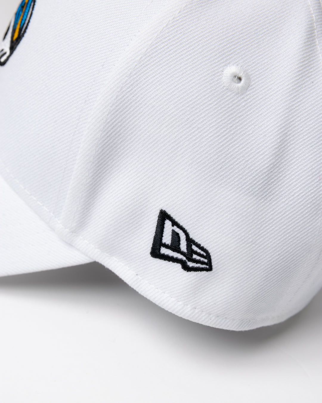 【DVG × NEW ERA®】 SKULL CAP 075762801-WHITE