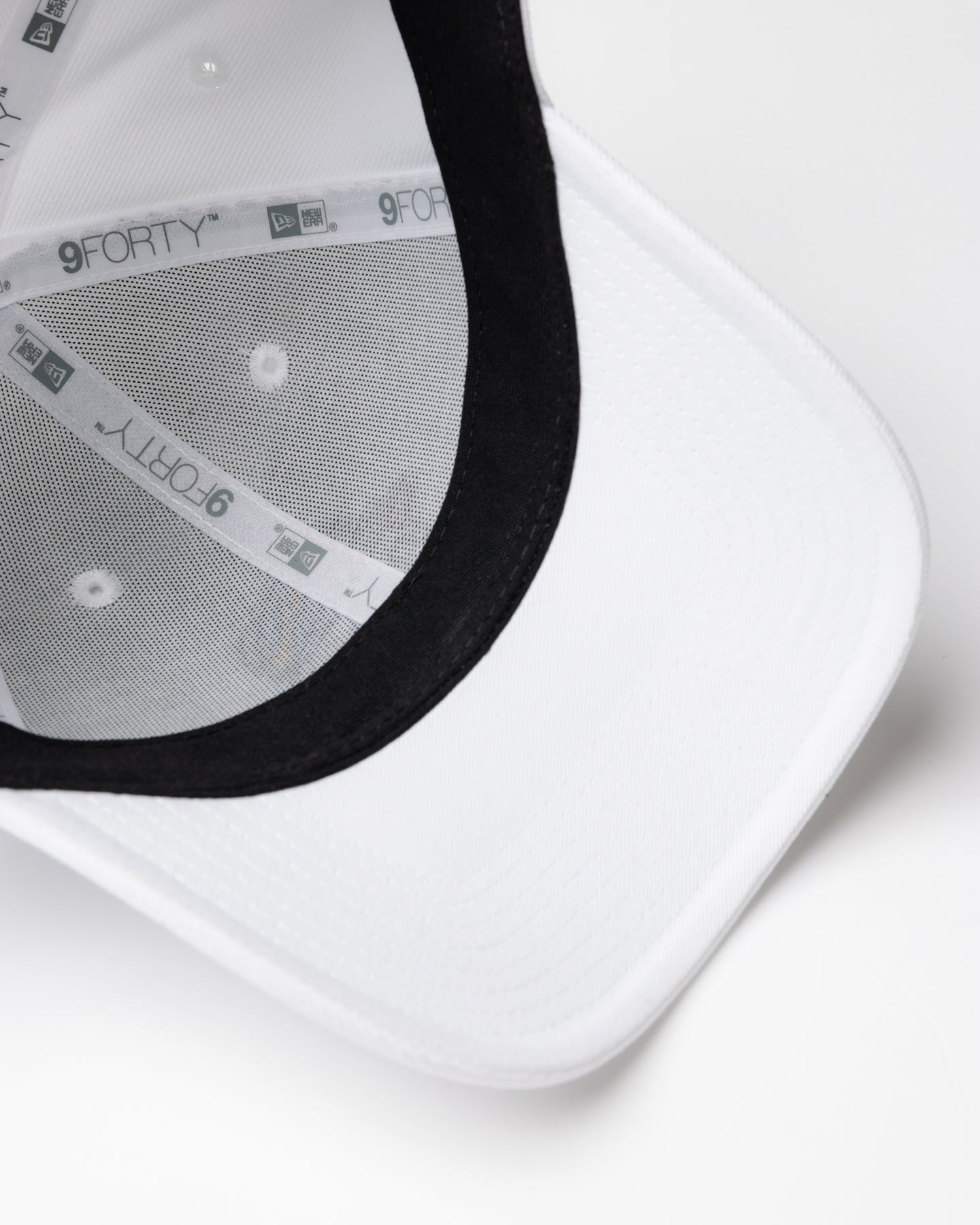 DVG NEWERA SKULL CAP 075762801-WHITE