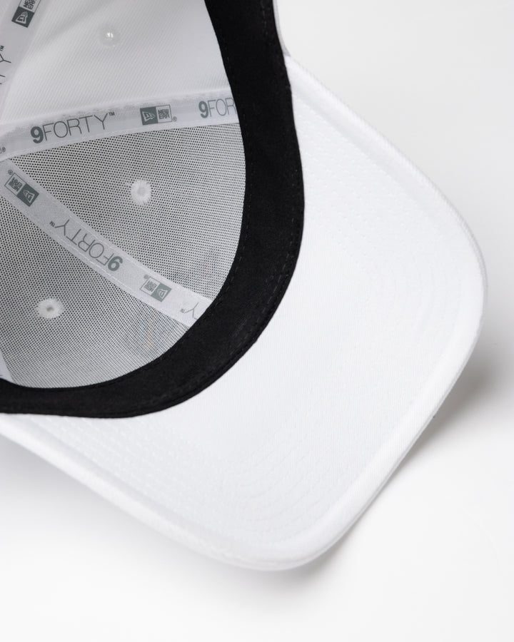 【DVG × NEW ERA®】 SKULL CAP 075762801-WHITE