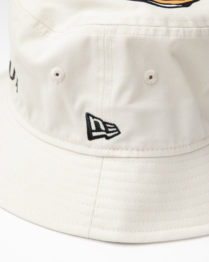 【DVG × NEW ERA®】 BUCKET 075762804-ECRU