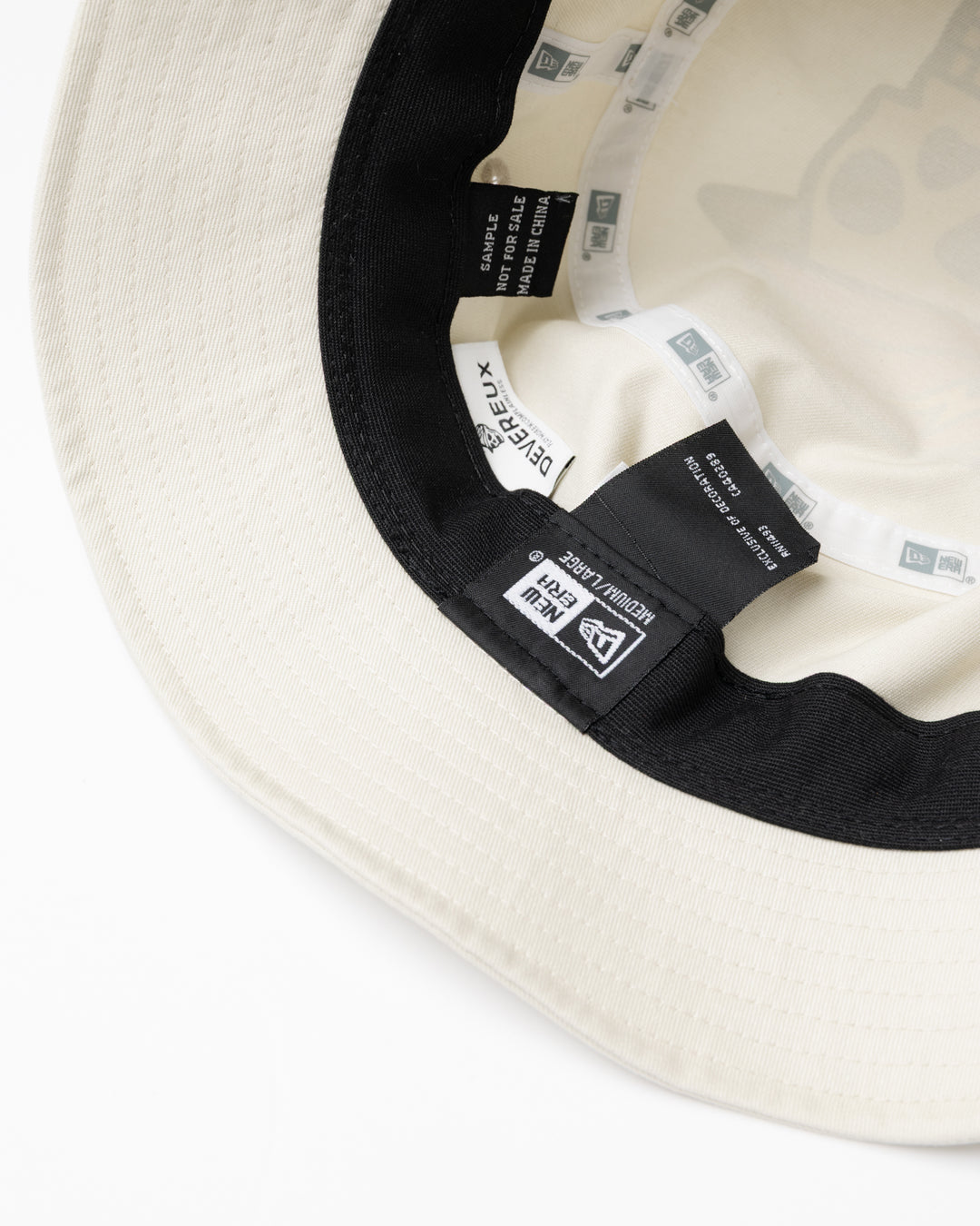 【DVG × NEW ERA®】 BUCKET 075762804-ECRU
