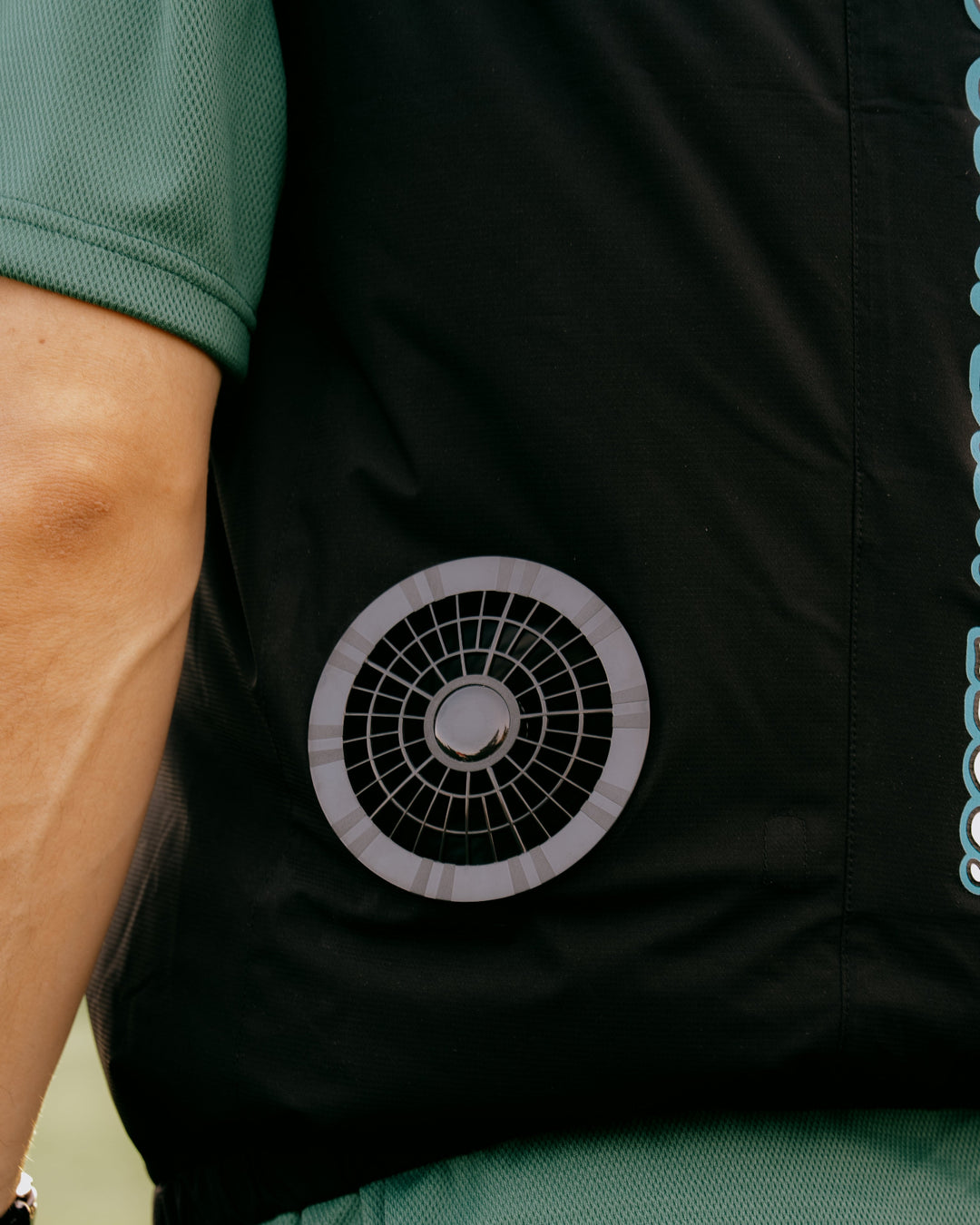 Devereux FANペルチェVEST 763572108-BLACK