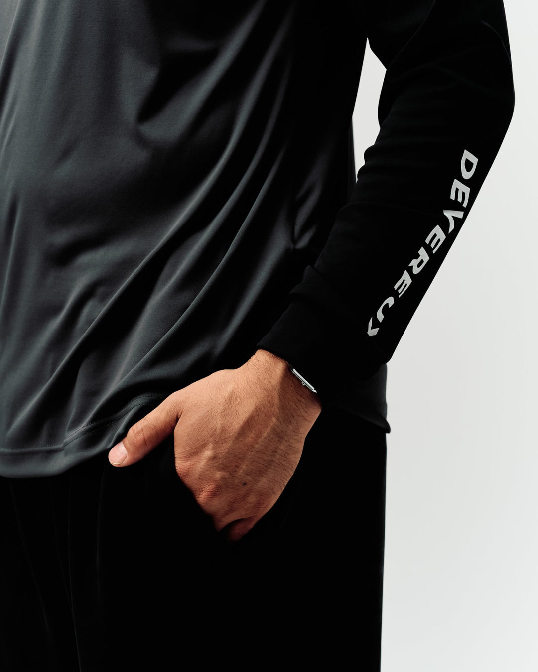 DVG STANDARD LS MOCK TEE 075764003-GRAPHITE
