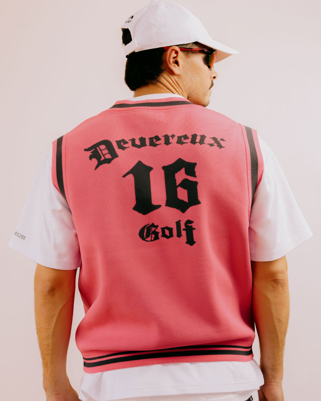 16th Hole Run Club Vネックベスト 763474703 PINK