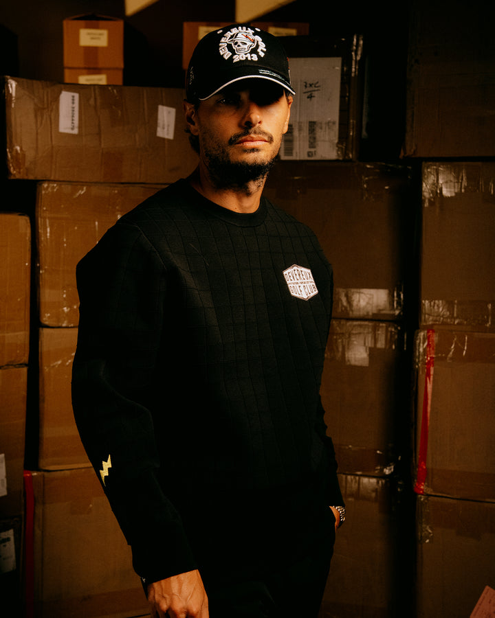 ショッカースカルミラノリブアイレットクルーニット 075754703-BLACK