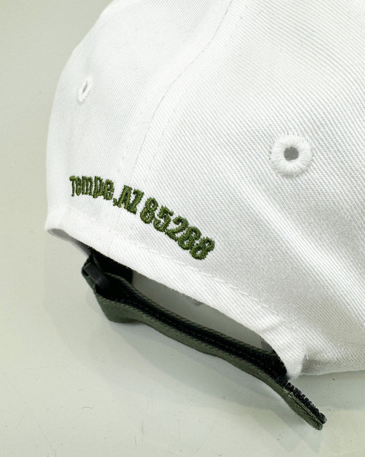 Old English Devereux Golf Hat 763472845-WHITE/KHAKI