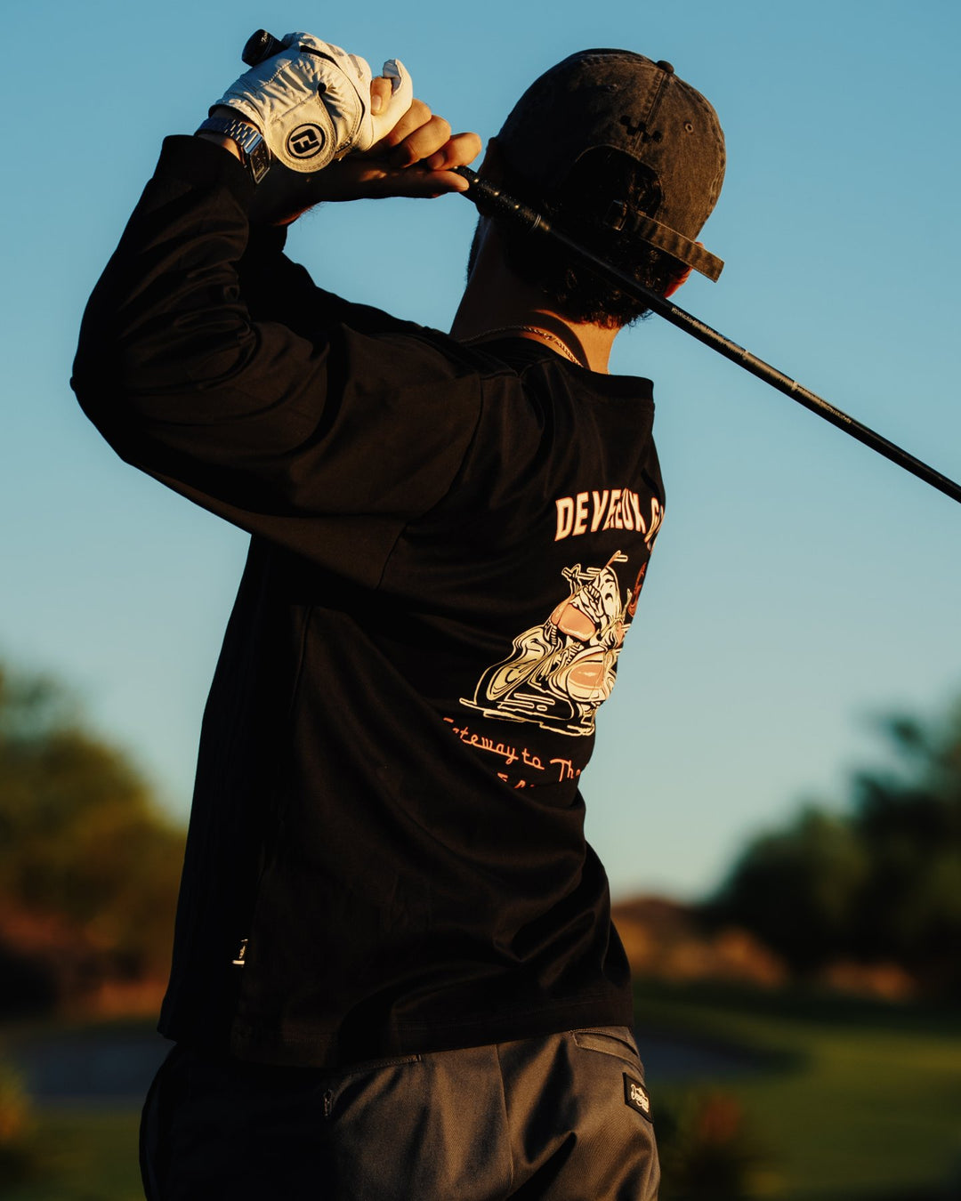 DVG Gateway To the West LS Tee 075764008-BLACK