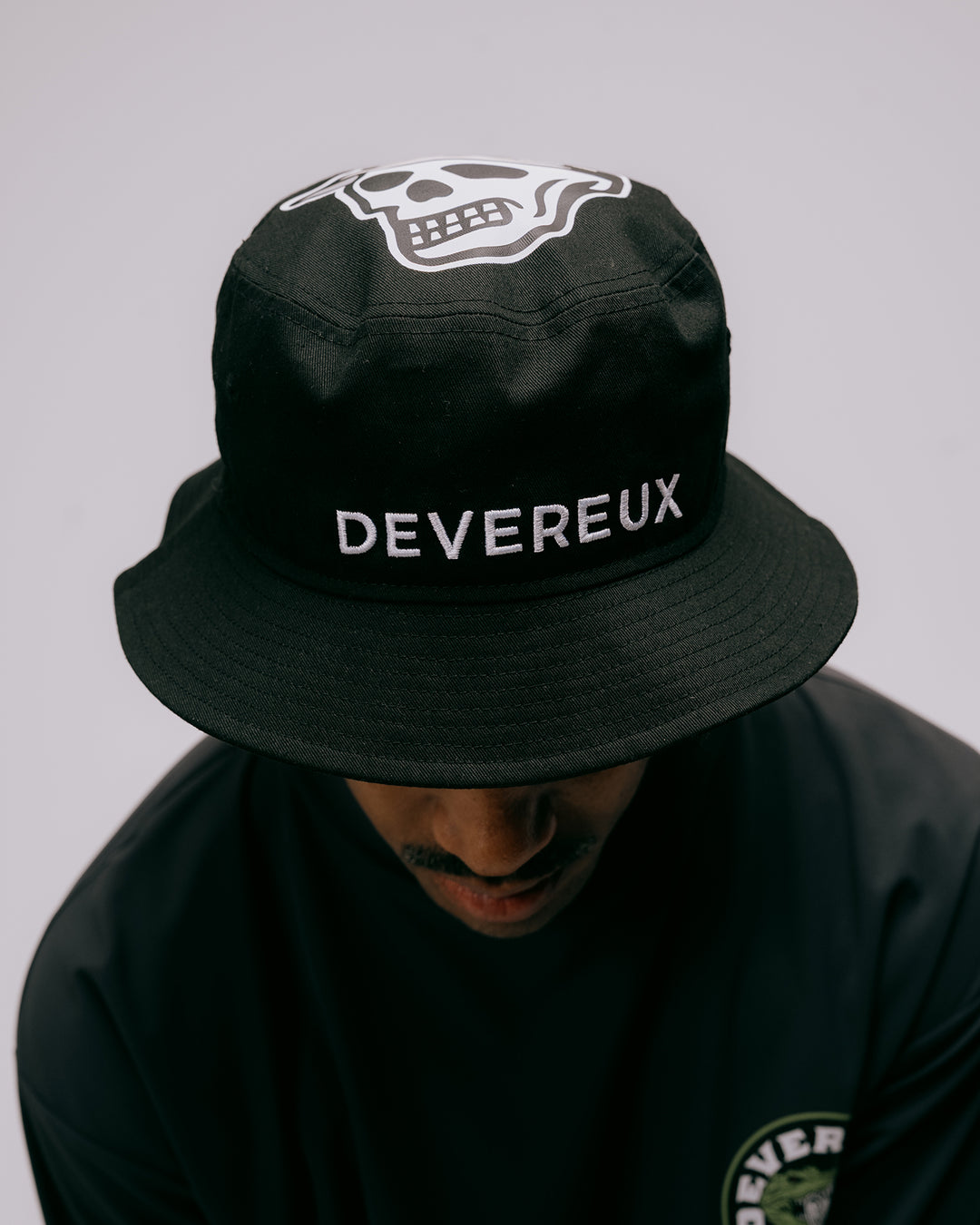 【DVG × NEW ERA®】 BUCKET 075762804-BLACK