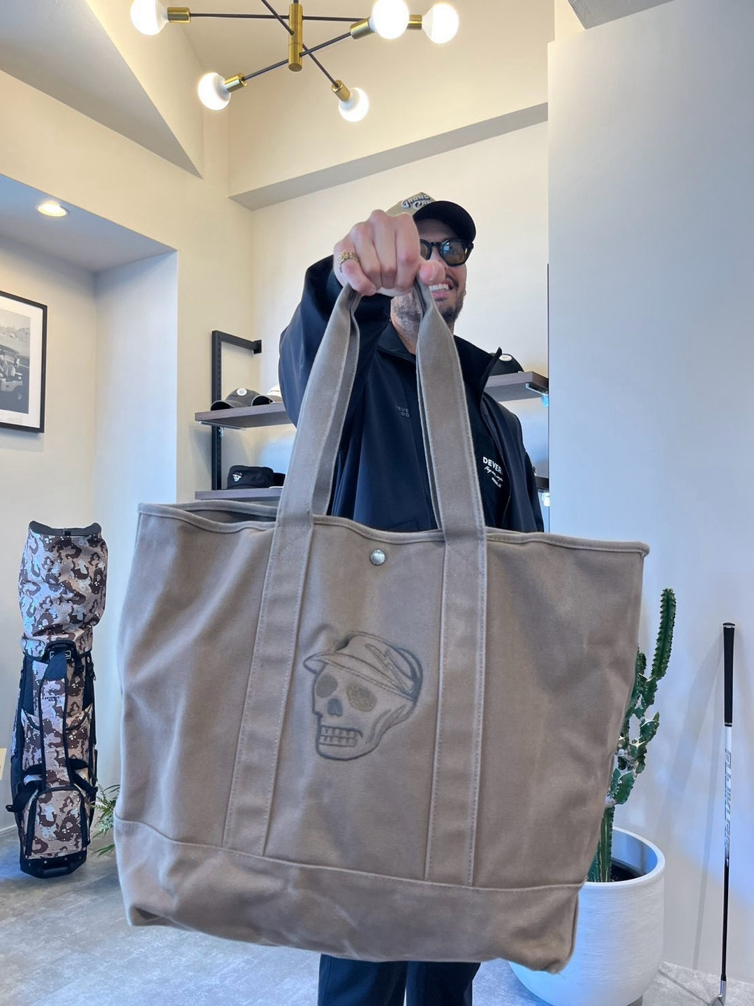 DVG CANVAS BIGTOTE BAG 075762825-WALNUT