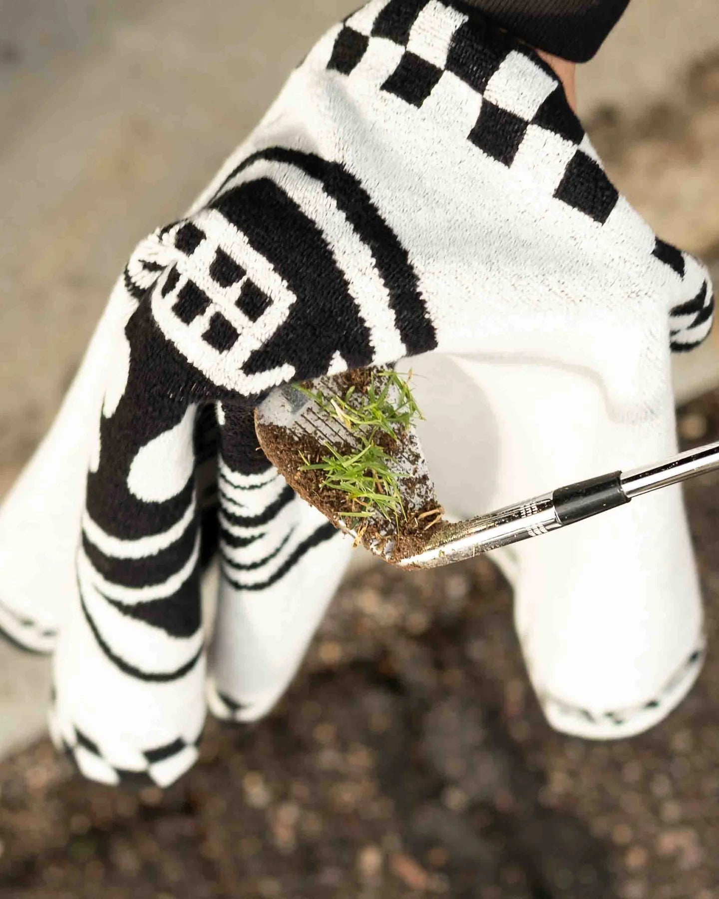 Skull Caddie Towel 075362843-BLACK