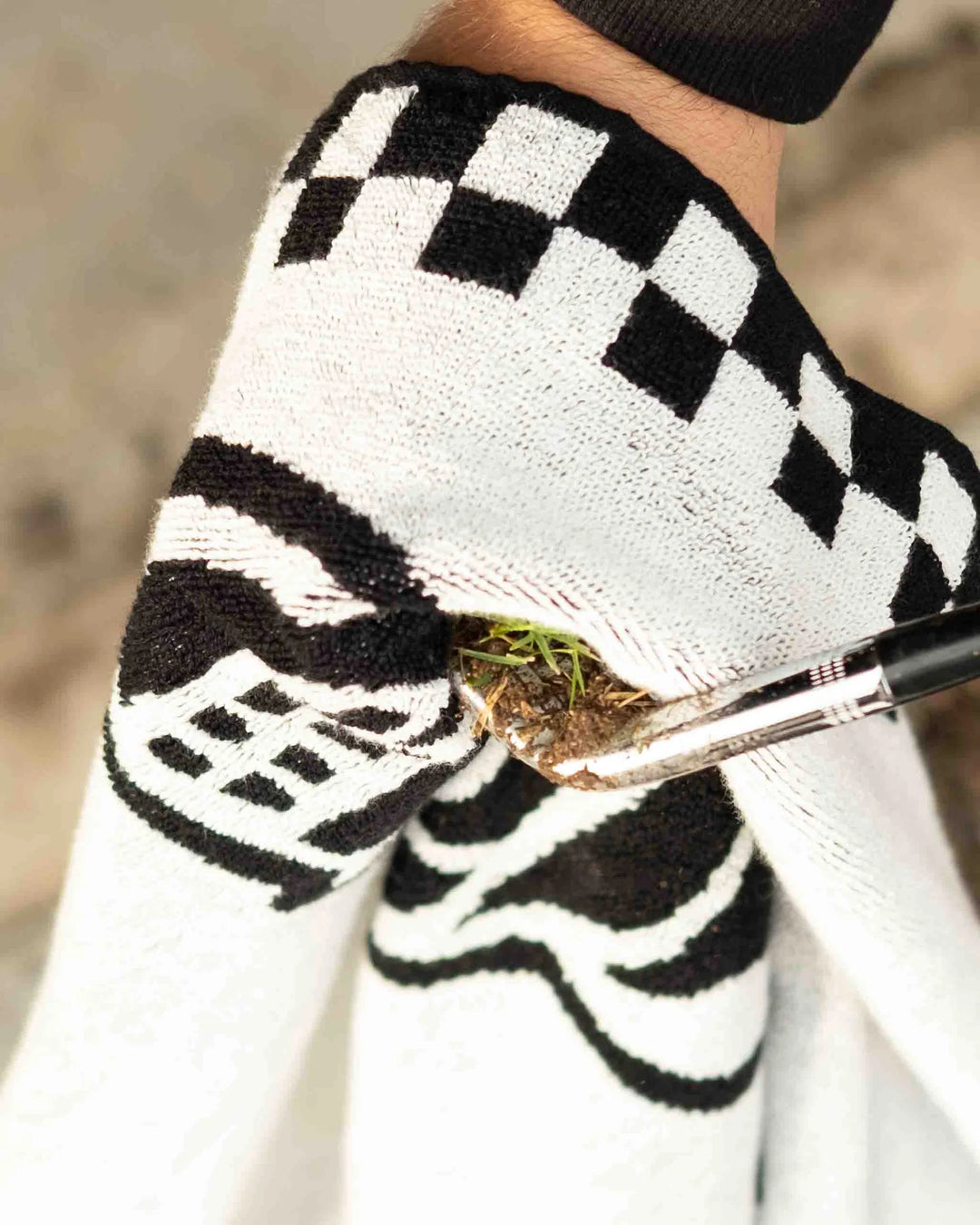 Skull Caddie Towel 075362843-BLACK