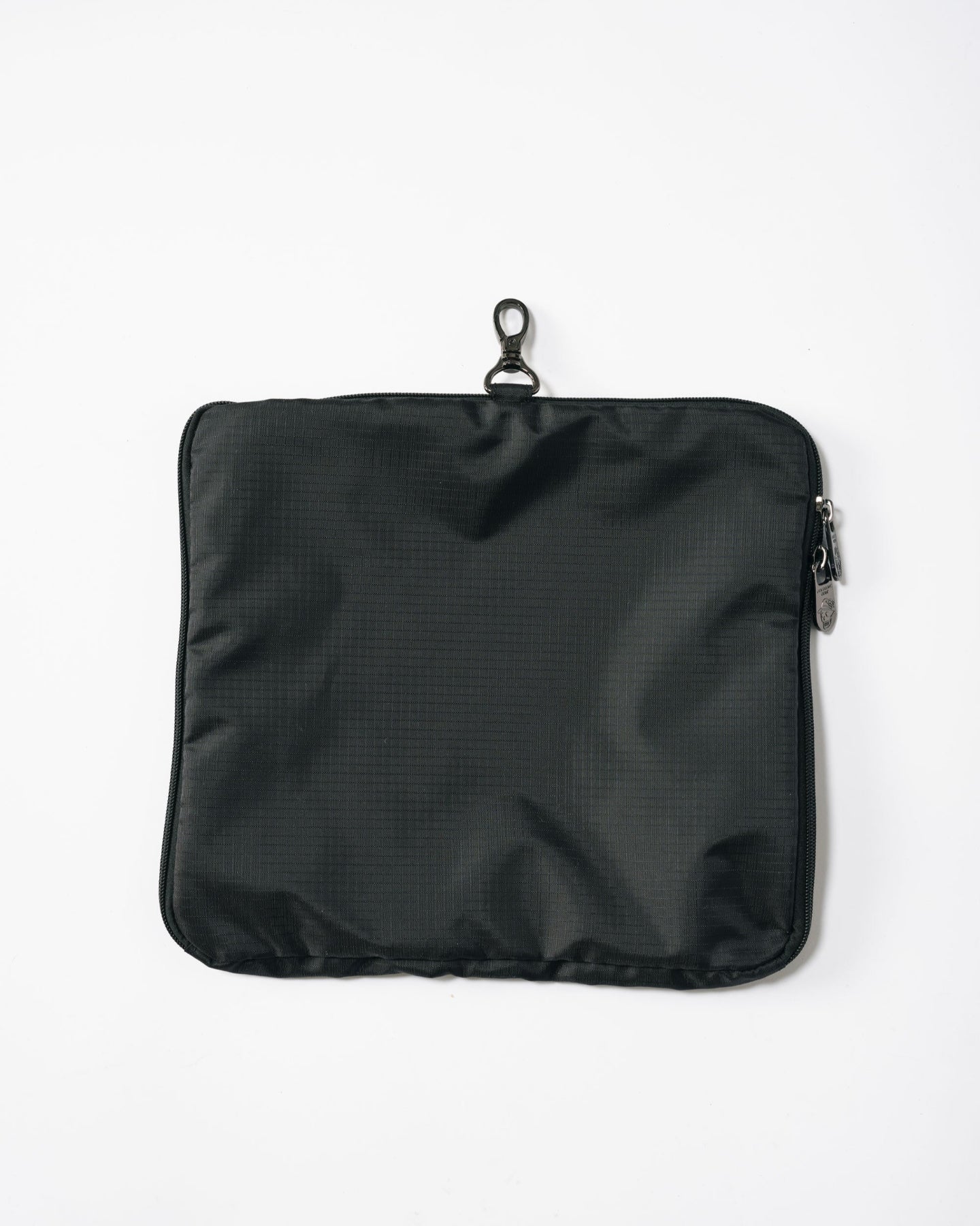 Skull Checker Travel Cover 763472825-BLACK